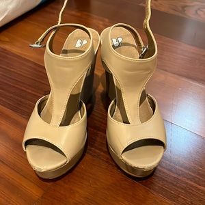 NUDE WEDGES